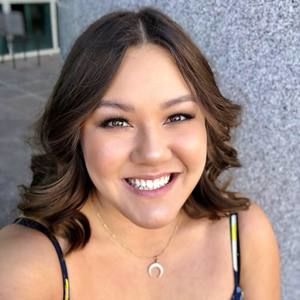 Meet your Posher, Amelia